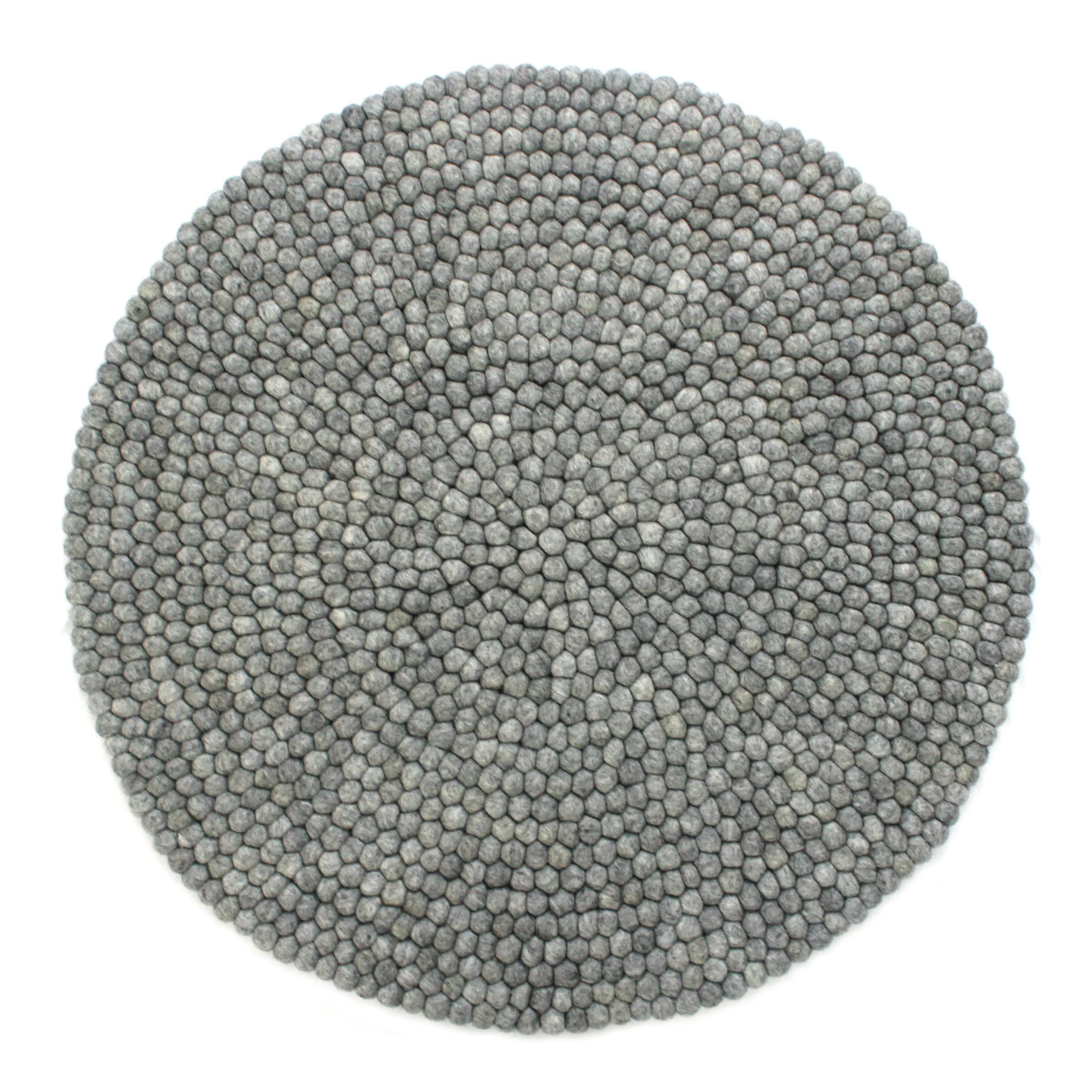 Billede af Kugletæppe håndlavet i 100% ren uld - Lys grå