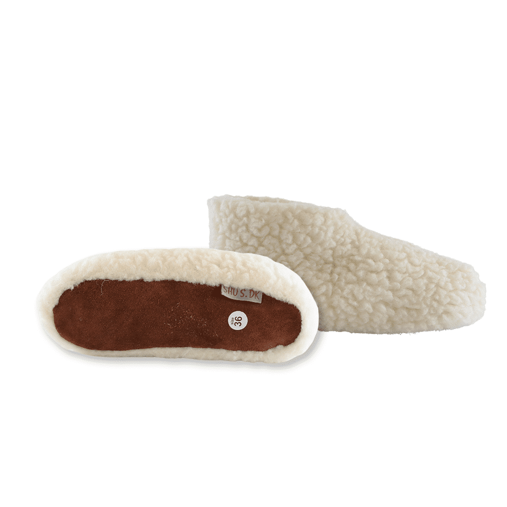 Se Fluffy Uld Hjemmesko (100% ren uld) - Model Hvid - Dansk Design fra SHUS hos Shus.dk